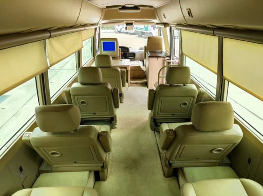 23 좌석 밀폐 창문 수동 변속기와 함께 사용 된 버스