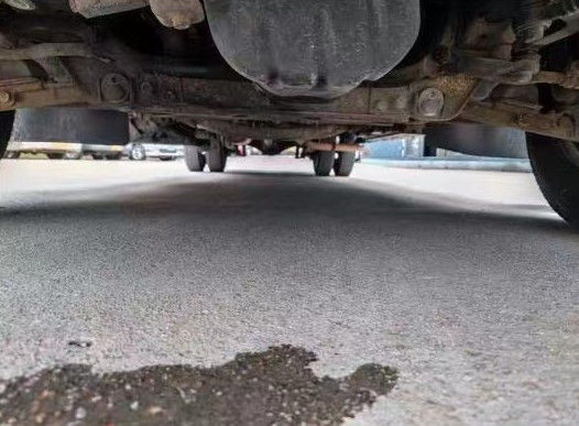 23 좌석 밀폐 창문 수동 변속기와 함께 사용 된 버스