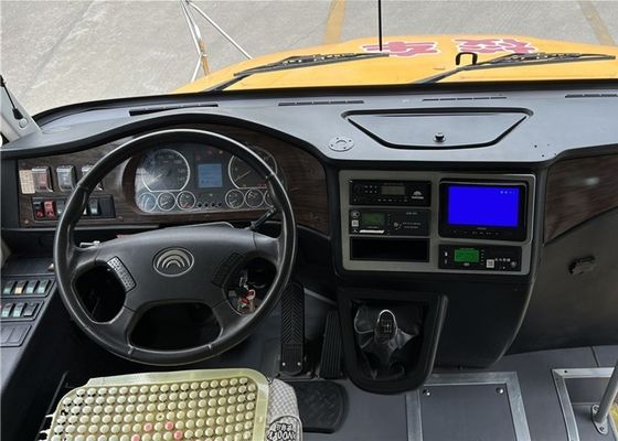 46 좌석 개조된 학교버스 노란색 수동 변속기